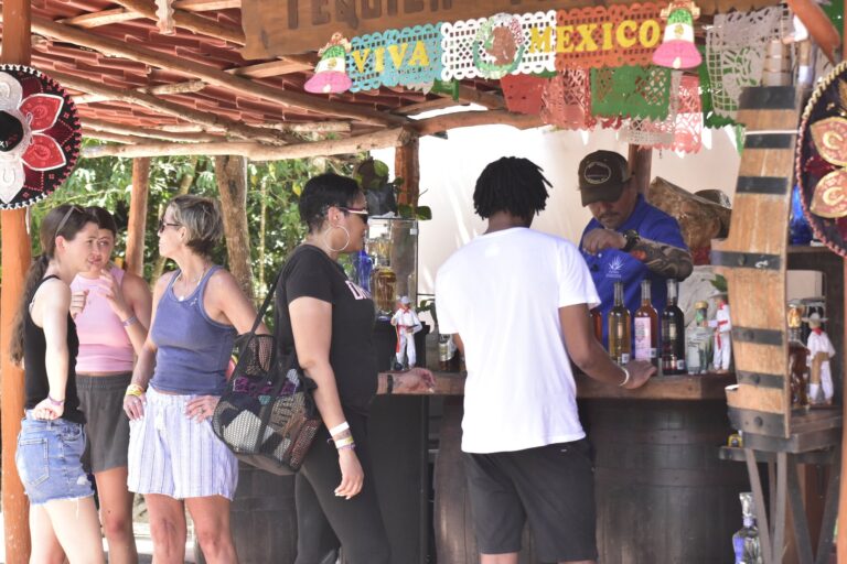 Atvamazing Combo  Single Basic Tequila Bar People Mexico